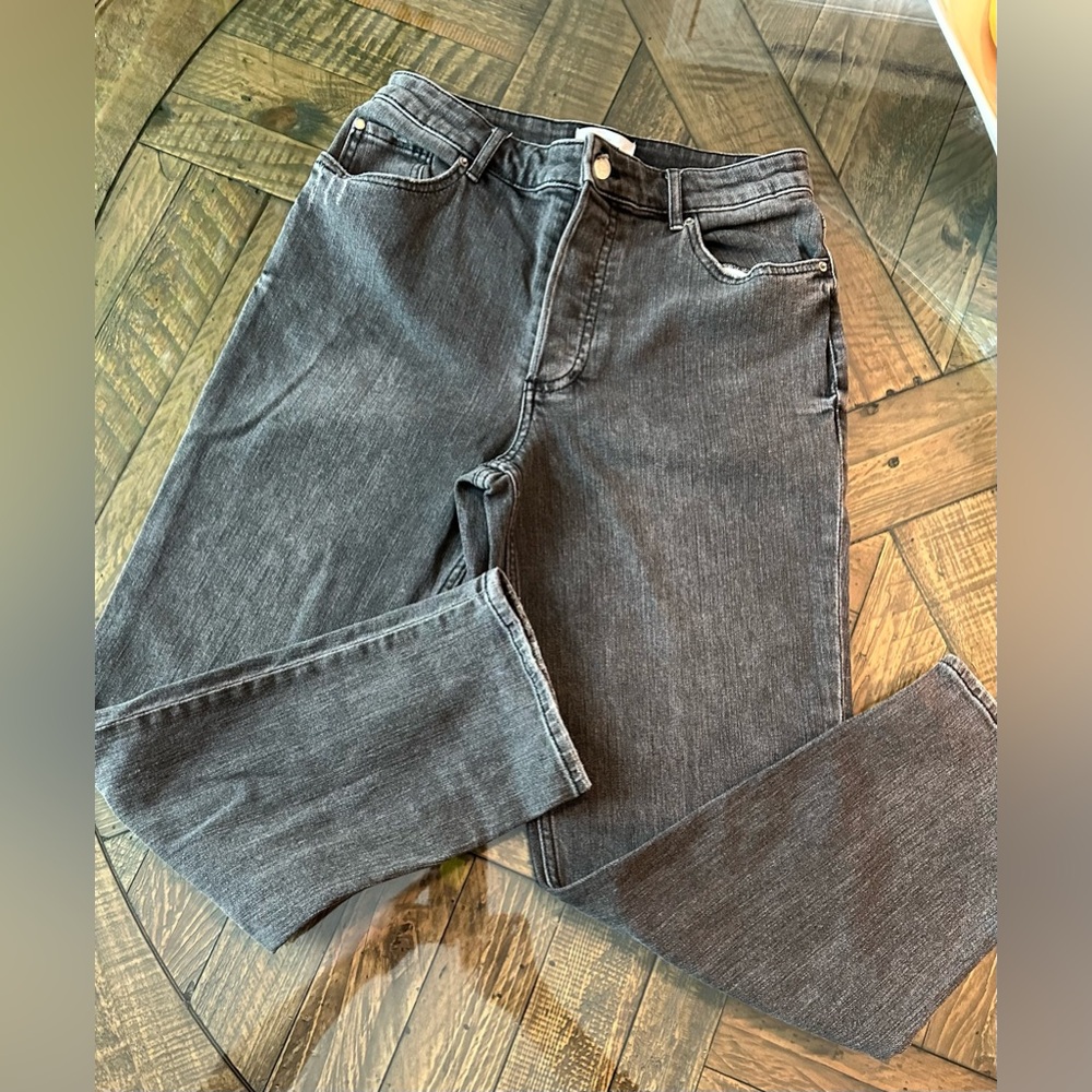 H&M Black High Waisted Straight Leg Jeans Size 6